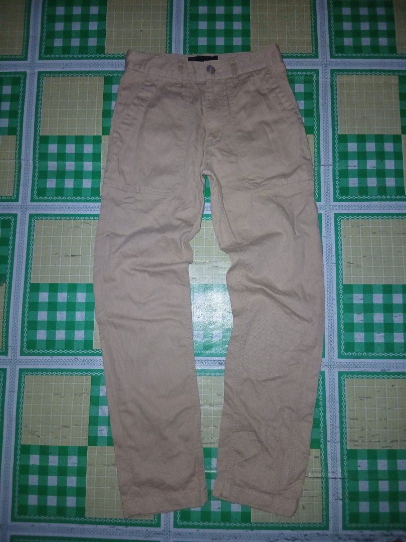 Uniform Bridge Cargo Pants Beige Size S (Category: Other Bottoms) located in General Santos City (Dadiangas). Submitted by afsph1996 (Listing ID 1461932221, Image 1). Description: - Brand: Uniform Bridge Fatigue - Type: Cargo Pants - Color: Beige - Size: S -Waistline -27-28 -Length 40 - Closure: Zip fly with button - Pockets: Two back pockets with button closure - Style: Ideal for casual wear.