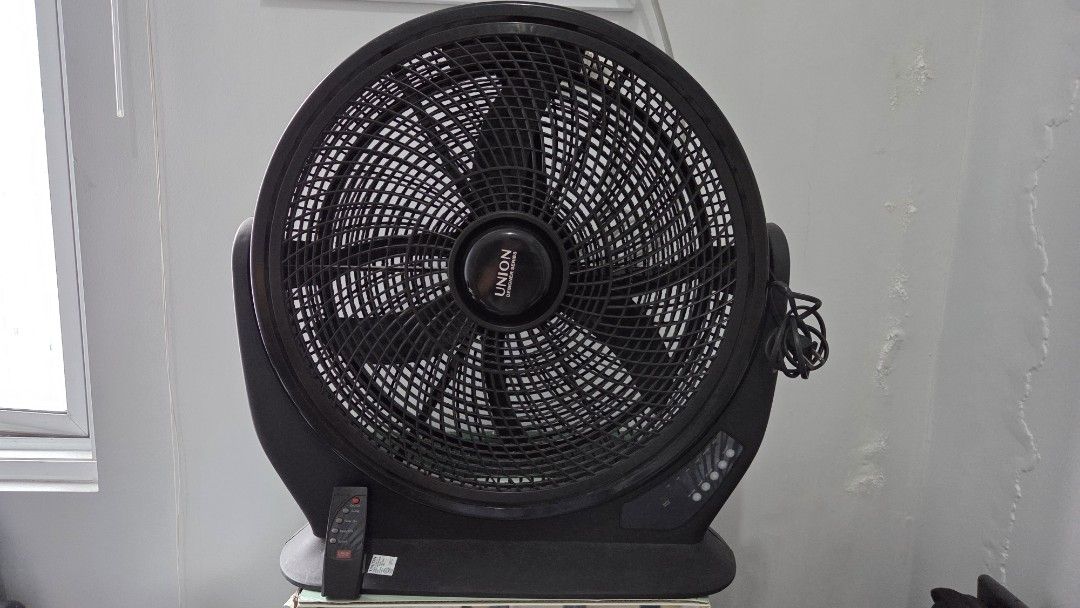 UNION Floor Fan with Remote Control (Category: Fans) located in Quezon City. Submitted by donbarero (Listing ID 1461823090, Image 1). Description: Kindly see photo for specs. No issue. With on/off timer, sakto sa timer ng pag off ng aircon, auto on naman si fan..