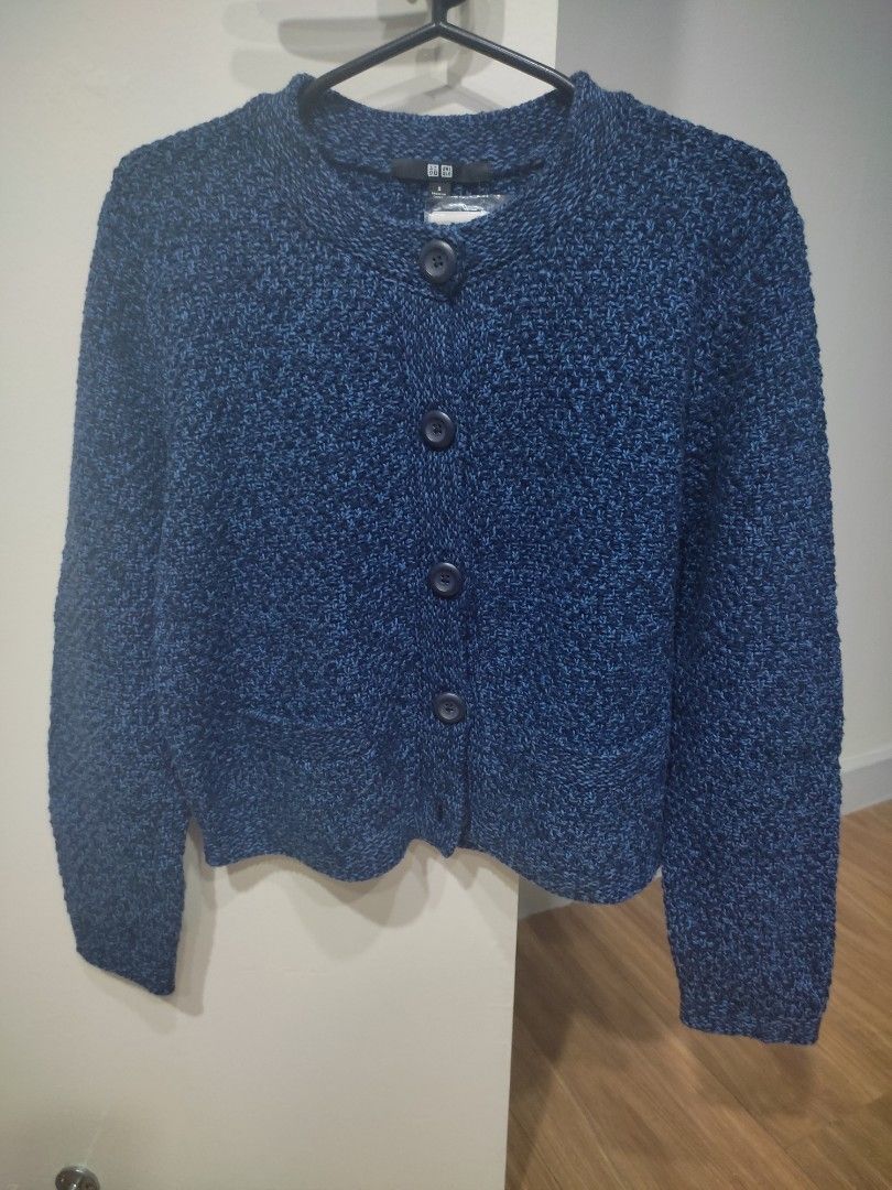 Uniqlo blue cardigan (Category: Coats, Jackets and Outerwear) located in Pasay City. Submitted by mirabrie (Listing ID 1461865368, Image 1). Description: sf included for fees P200 below, excess shoulder by buyer.