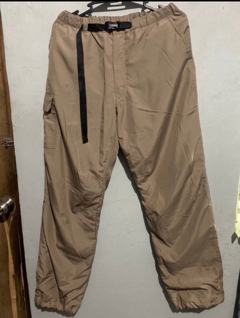 Uniqlo cargo pants (Category: Activewear) located in Valenzuela. Submitted by jenfer2 (Listing ID 1462034696, Image 1). Description: Uniqlo cargo pants No issue. No pinhole or stain. Ganda nitooo! Cotton loob, nylon labas. Maganda pang motor or hiking S34-36 L41 Bignay Valenzuela loc.