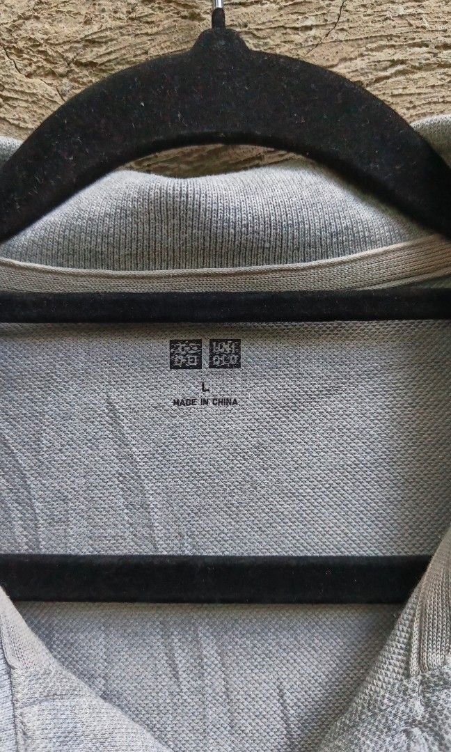 UNIQLO Gray Polo (Category: Tshirts & Polo Shirts ) located in Manila. Submitted by isaacquillobe12 (Listing ID 1461859829, Image 3). Description: 💰 Price: ₱350 📏 Size: [L] ✨ Condition: [9/10] Clean and versatile UNIQLO polo. Easy to wear for casual days, school, work, or simple everyday outfits. 📍 Cebu 🚚 Delivery Nationwide via jnt/ Maxim rate 📩 Message ThriftHaven to order/reserve First come, first served..