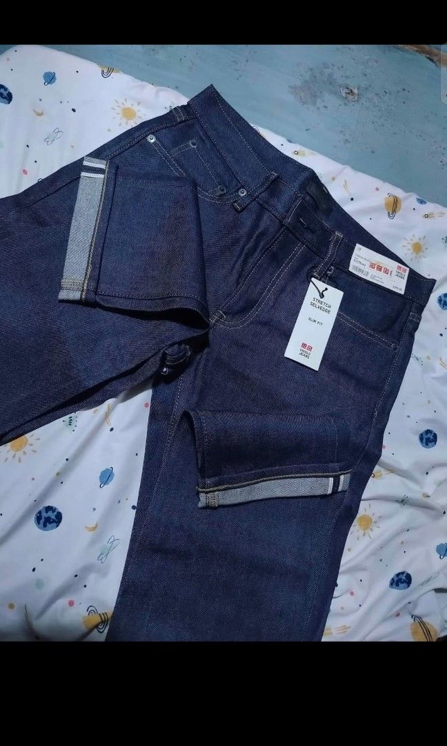 Uniqlo selvedge jeans (Category: Jeans) located in General Trias. Submitted by hungariancheesecake (Listing ID 1461868359, Image 3). Description: 31-32 42 7.