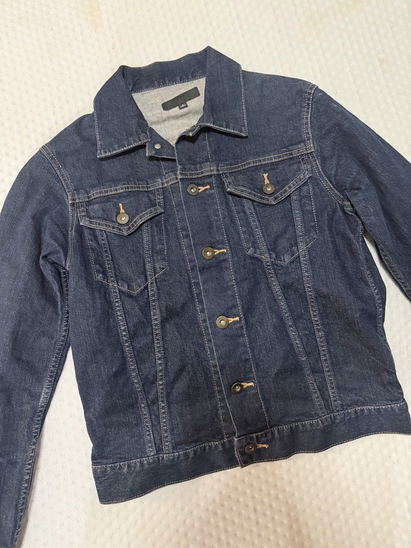 Uniqlo Truck Denim Jacket (Category: Coats, Jackets and Outerwear) located in Manila. Submitted by pinkyswearshop2.0 (Listing ID 1461847201, Image 2). Description: .
