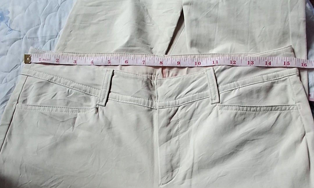 Uniqlo Ultra Stretch Pants (Category: Jeans) located in Caloocan City. Submitted by haydee88 (Listing ID 1461822309, Image 3). Description: 🍒size on tag: 160/66A 🍒color: Beige.