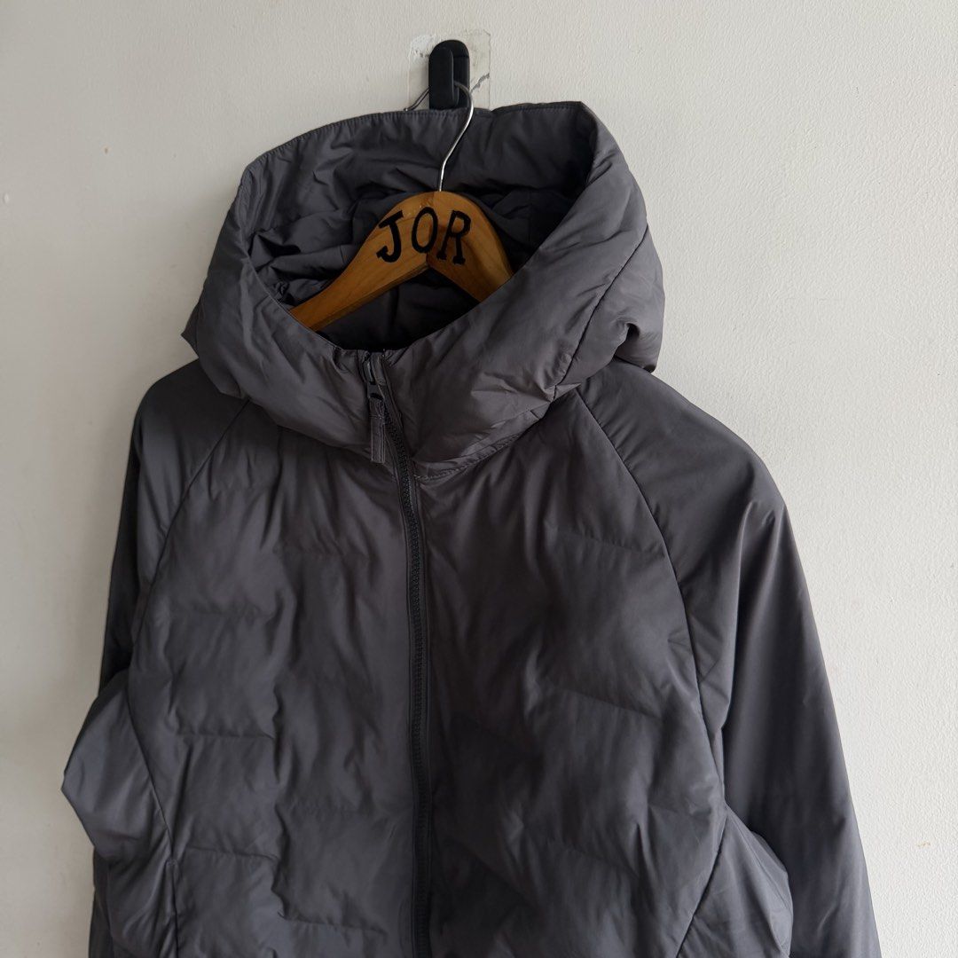 Uniqlo Warm Padded Jacket (Category: Coats, Jackets and Outerwear) located in San Fernando. Submitted by jorjorr (Listing ID 1461872276, Image 3). Description: Uniqlo Warm Padded Puffer Jacket Original 💯 Gray color Large on tag 24 width 27 length Excellent condition to new condition No issue Color may vary due to lighting P1,499.