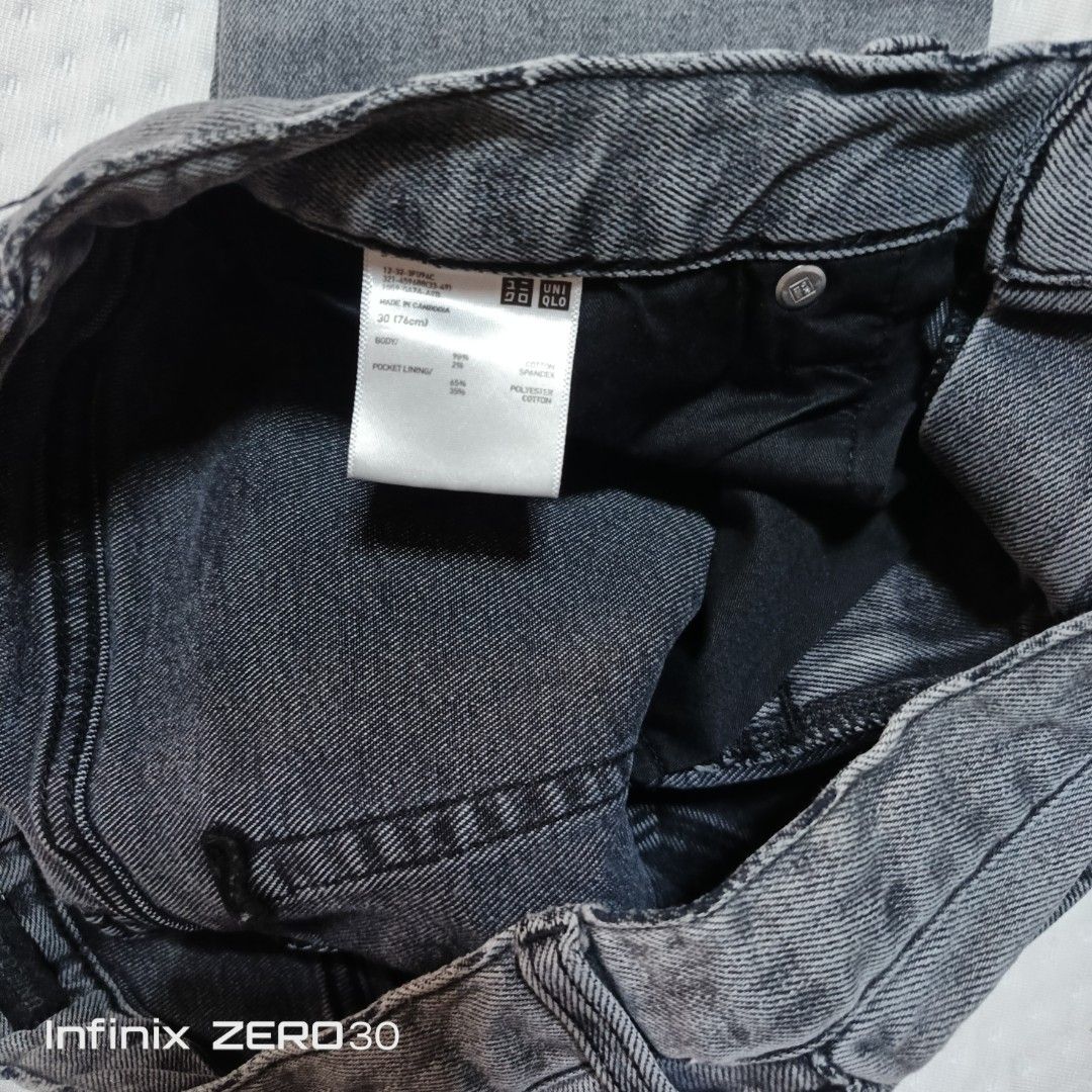 UNIQLO WASHED JEANS 32 (Category: Jeans) located in Quezon City. Submitted by ahyaladyblue (Listing ID 1462021440, Image 3). Description: .