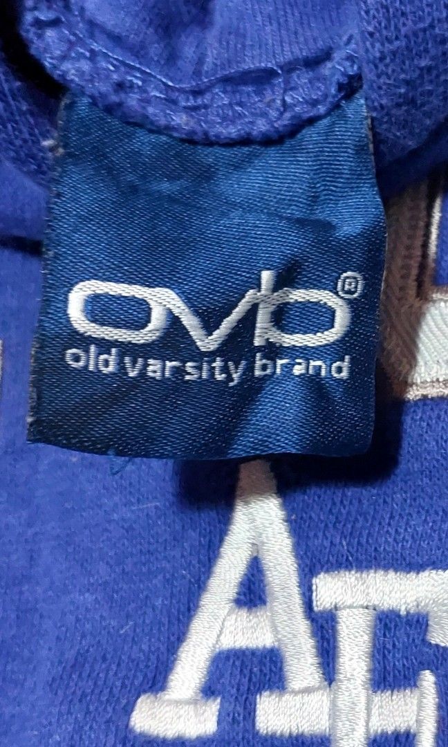 US Air Force Hoodie (Category: Activewear) located in Baguio. Submitted by wagwagan_001 (Listing ID 1461908669, Image 2). Description: excellent small 22 x 26.