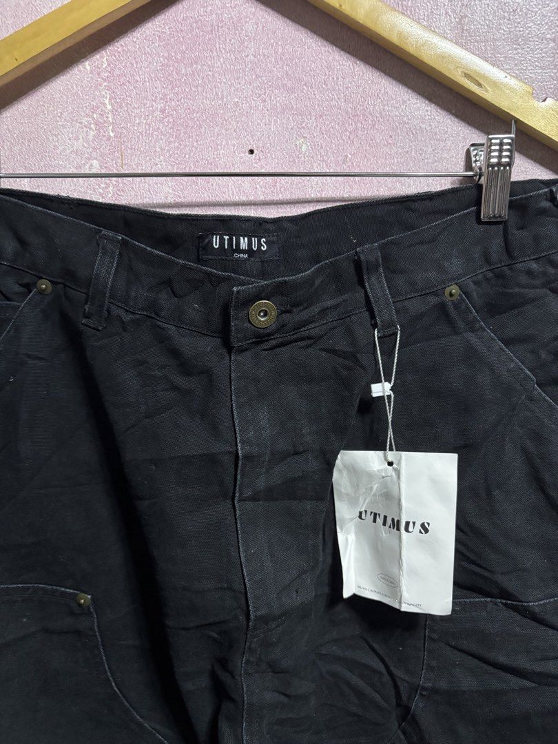 UTIMUS DOUBLE KNEE PANTS (Category: Jeans) located in Manila. Submitted by mangbebong_05 (Listing ID 1461927508, Image 3). Description: UTIMUS DOUBLE KNEE CARPENTER PANTS WAIST 35 LENGTH 41 LEG OPENING 9.5 EXCELLENT CONDITION BRANDNEW.