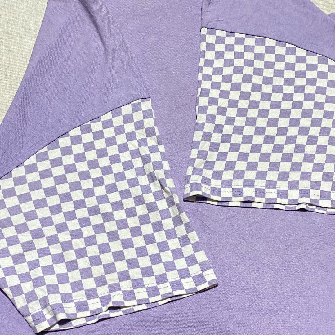 Vans Off The Wall (Category: Shirts) located in Mabalacat. Submitted by stellargarments (Listing ID 1461833745, Image 3). Description: L - 30 W - 21 Condition - 9/10 Mismong tela yung checkered Buong buo logos With patch logo Smooth pa tela With nechtag but cut lang maraming washtags Need wash fresh from bale.