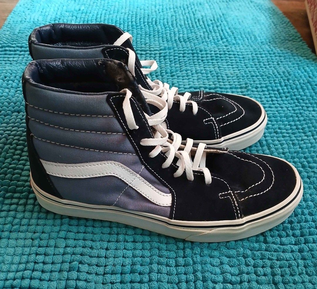 VANZ SK8-HI (Category: Sneakers) located in Manila. Submitted by dexterrino81325 (Listing ID 1461966012, Image 2). Description: VANZ SK8-HI .. Size 8.5 * bihira lang nagamit * medyo nabakbak yung balot sa loob * hindi pudpod ang ilalim Bought in Vanz Robinsons Emita Reason for Selling: Wrong Size Price: 3,500 Non-Negotiable ‼️‼️ Pandacan Manila Area!.