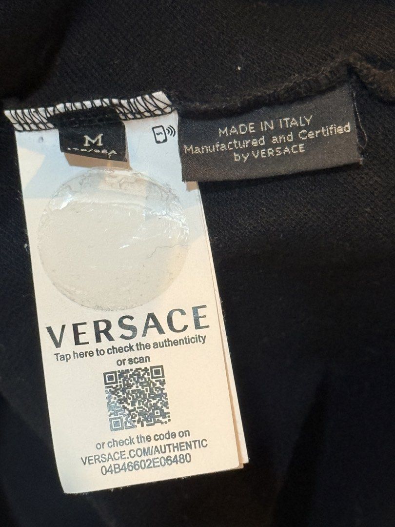 Versace Collection (19x24) (Category: Tshirts & Polo Shirts ) located in Candaba. Submitted by beyondcollection (Listing ID 1461911328, Image 3). Description: - authentic - like new .