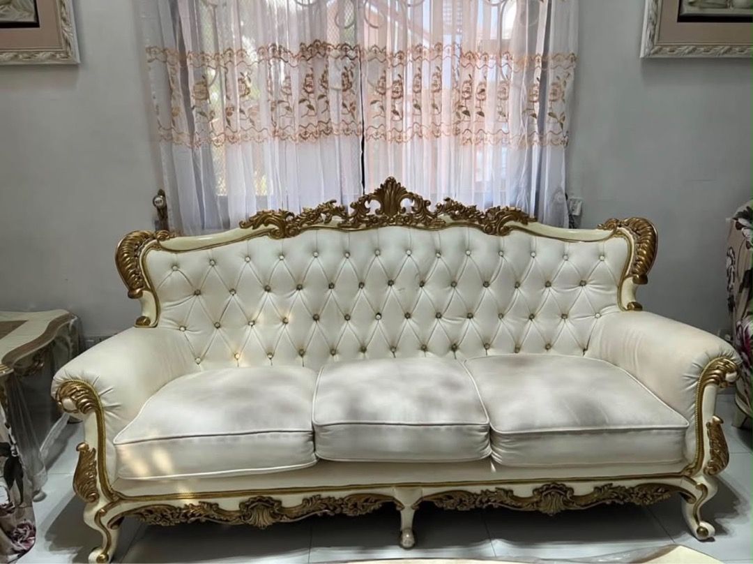 Victorian Style Sofa (Category: Sofas) located in Caloocan City. Submitted by m.cessy_001 (Listing ID 1461827945, Image 1). Description: 3-2-1 seater 2 side table 1 center table 1 console table.