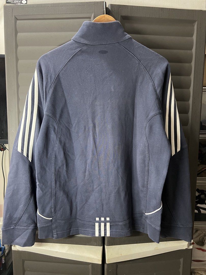 Vintage Adidas Navy Blue Track Jacket (Category: Coats, Jackets and Outerwear) located in Angono. Submitted by odd.fitt (Listing ID 1461984556, Image 2). Description: Large 175/96A 22W 27L Broken puller, working zip.