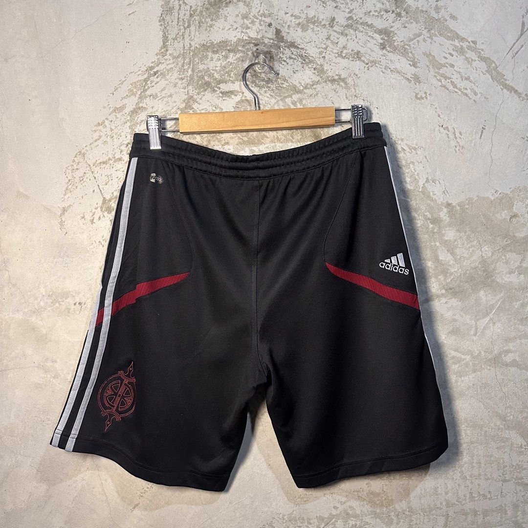 Vintage Adidas Shorts (Category: Shorts) located in Quezon, Isabela. Submitted by guzzy.archive (Listing ID 1461921706, Image 3). Description: Off/Legit No issues Good Condition (Very presentable) Measurements: Waist: 31 - 34 Length: 19.5 leghole: 11 349 + SF ONLY LOCATION: ISABELA, LUZON.