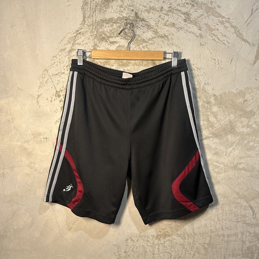 Vintage Adidas Shorts (Category: Shorts) located in Quezon, Isabela. Submitted by guzzy.archive (Listing ID 1461921706, Image 2). Description: Off/Legit No issues Good Condition (Very presentable) Measurements: Waist: 31 - 34 Length: 19.5 leghole: 11 349 + SF ONLY LOCATION: ISABELA, LUZON.