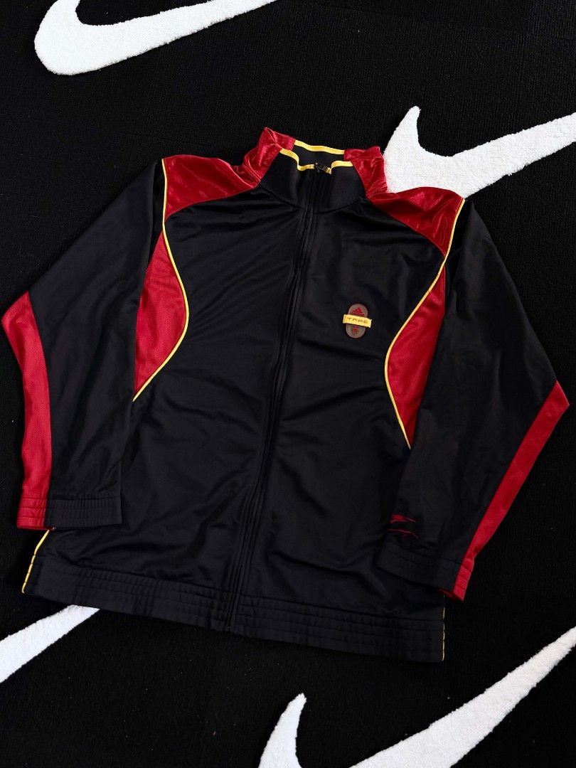 vintage Adidas T-Mac Track Jacket (Category: Coats, Jackets and Outerwear) located in Manila. Submitted by curated_premium (Listing ID 1461824040, Image 3). Description: excellent condition 10/10 color rate 9.5/10 condition size large to xl 23 width 28 length no issue.