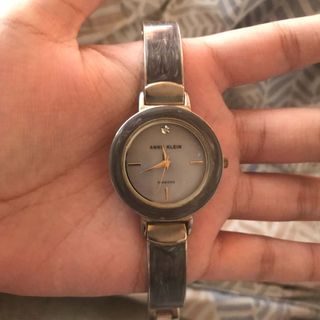 (Category: ) located in . Submitted by mrs.mocanu (Listing ID 1461988835, Image 1). Description: .