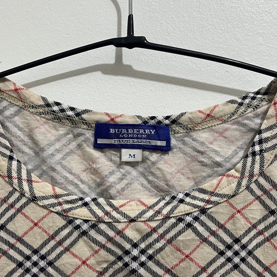 VINTAGE BURBERRY TOP (Category: Shirts) located in Sipalay. Submitted by trustmeyoullbefine (Listing ID 1461930281, Image 2). Description: Y2k fits 1500 plussf for both No major flaws Need restitch lg shirt Needwash .
