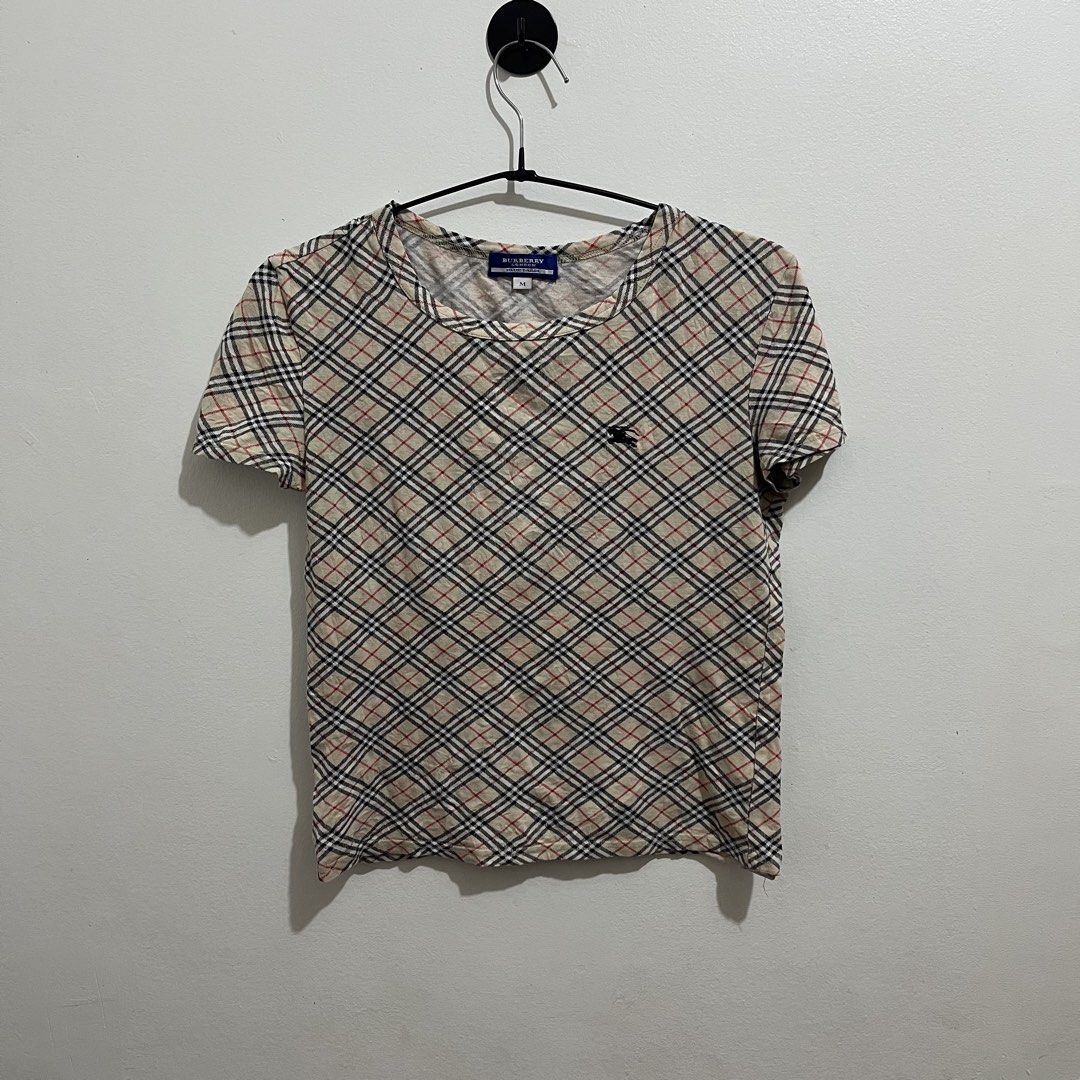 VINTAGE BURBERRY TOP (Category: Shirts) located in Sipalay. Submitted by trustmeyoullbefine (Listing ID 1461930281, Image 1). Description: Y2k fits 1500 plussf for both No major flaws Need restitch lg shirt Needwash .