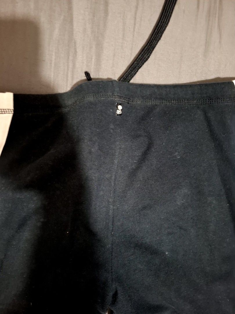 Vintage Ecko Sweat pants (Category: Other Bottoms) located in Bacoor. Submitted by manilasena (Listing ID 1461990921, Image 3). Description: Vintage ecko womens sweatpants with rhinestone in back.