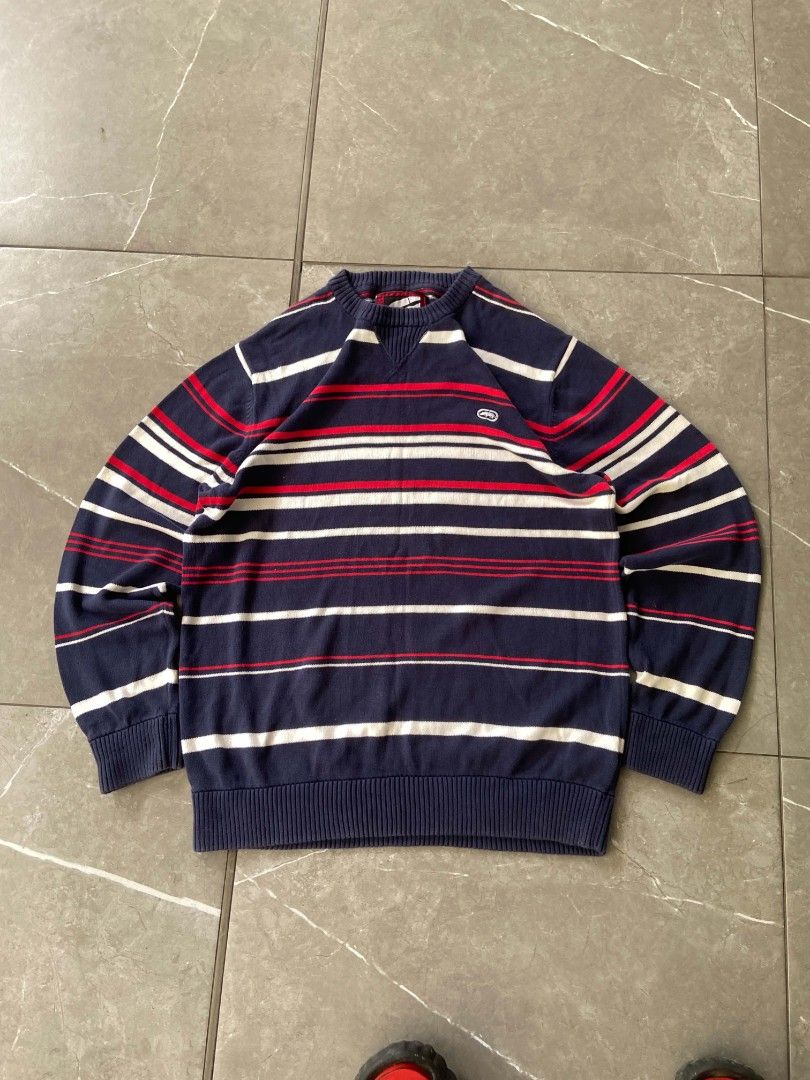 VINTAGE ECKO UNLTD (Category: Hoodies) located in Manila. Submitted by drenren (Listing ID 1461828868, Image 1). Description: 28x23 9.5/10 condition 1,100 free sf na dm me available pa.