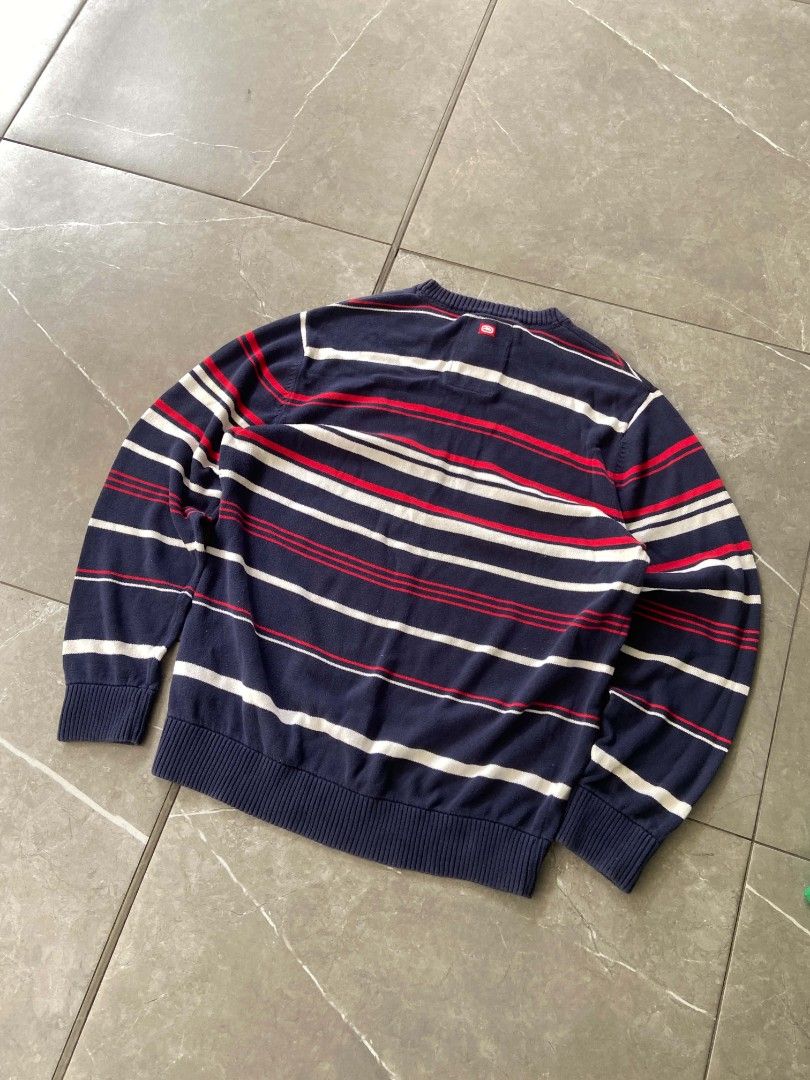 VINTAGE ECKO UNLTD (Category: Hoodies) located in Manila. Submitted by drenren (Listing ID 1461828868, Image 2). Description: 28x23 9.5/10 condition 1,100 free sf na dm me available pa.