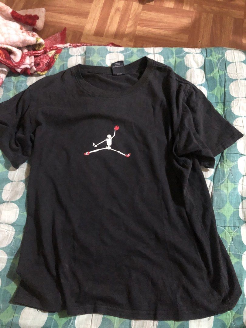 vintage jordan tshirt (Category: Tshirts & Polo Shirts ) located in San Jose. Submitted by palaboy0728 (Listing ID 1461834604, Image 2). Description: .
