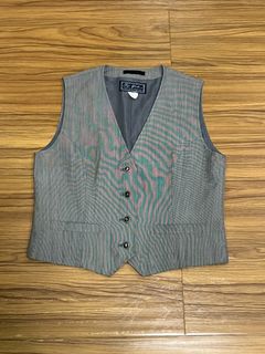 (Category: ) located in . Submitted by everythingbrandedpreloved_ (Listing ID 1461966117, Image 1). Description: .