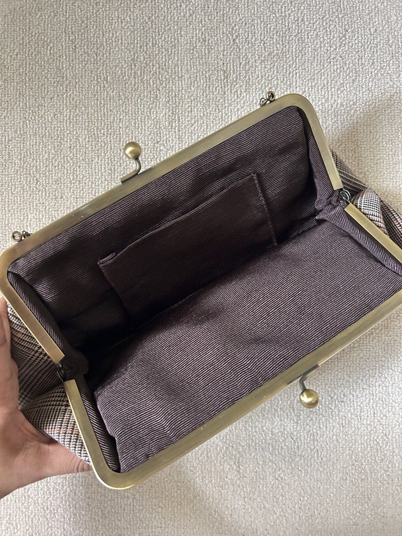 Vintage Plaid purse (Category: Shoulder Bags) located in Quezon City. Submitted by y2klar (Listing ID 1462000975, Image 3). Description: Vintage Plaid purse Length-12 Width-7 10/10 Condition no flaws..