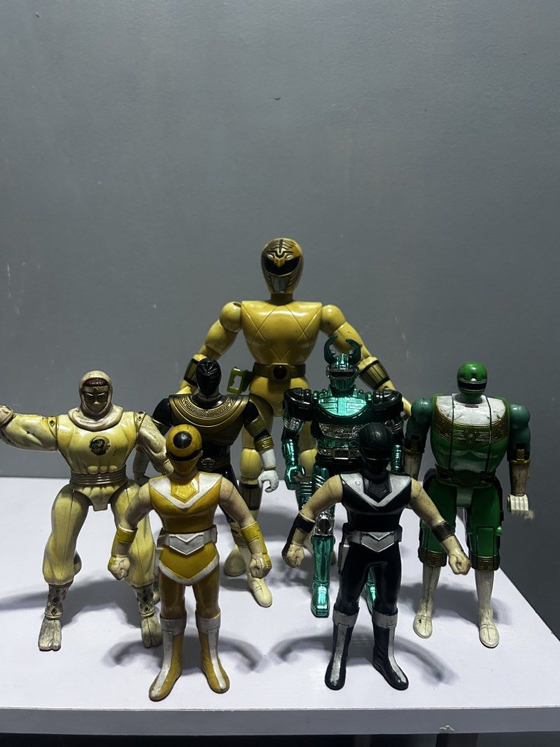 Vintage toys 400 below (Category: Vintage Collectibles) located in Manila. Submitted by lanceycey025890 (Listing ID 1461815101, Image 2). Description: Pm.