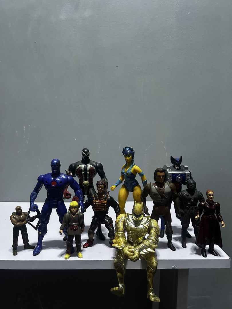 Vintage toys 400 below (Category: Vintage Collectibles) located in Manila. Submitted by lanceycey025890 (Listing ID 1461815101, Image 1). Description: Pm.