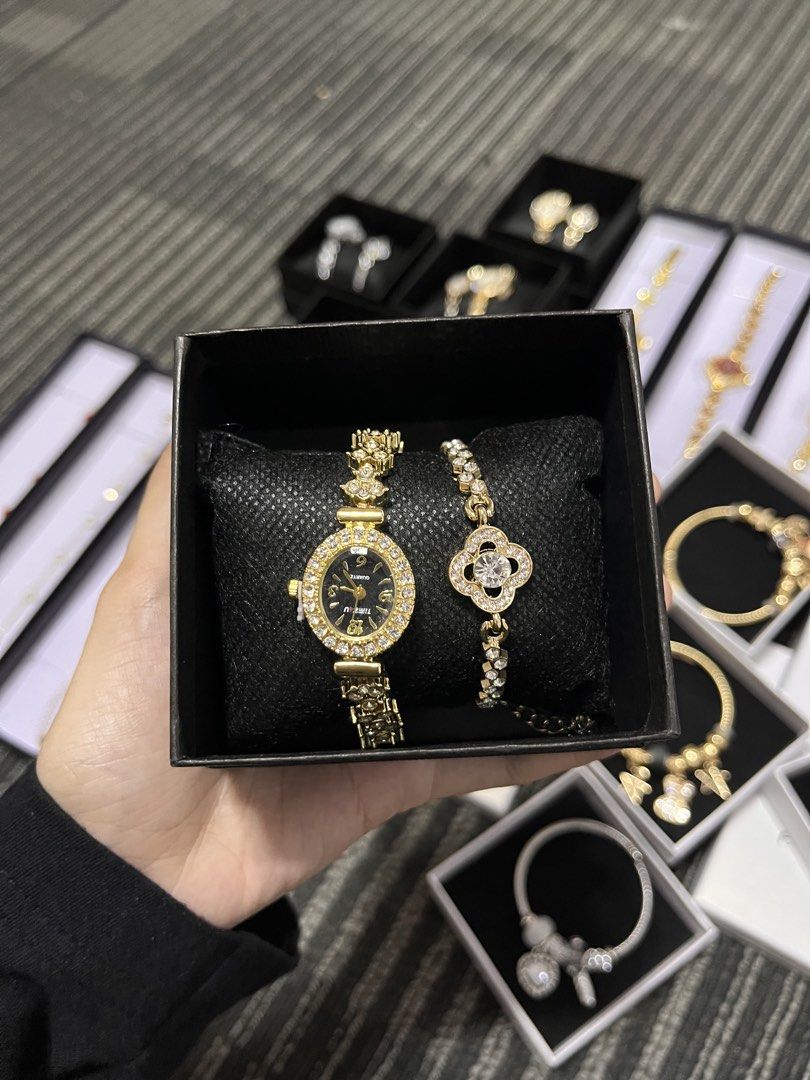 vintage watch (Category: Women's Watches) located in Mabalacat. Submitted by bella_clo (Listing ID 1461857223, Image 3). Description: Van Cleef (single watches w/box) ₱350 each 2in1 pair watch & bracelets (w/box) ₱350 each.