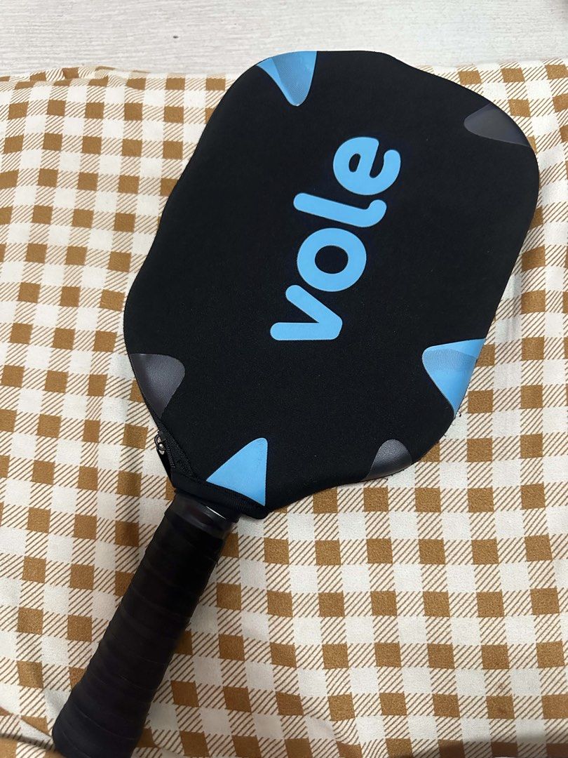 Vole FloraX (Category: Racket and Ball Sports) located in Cabuyao City. Submitted by beverlybella (Listing ID 1461964379, Image 2). Description: Vole FloraX - Includes original paddle cover.