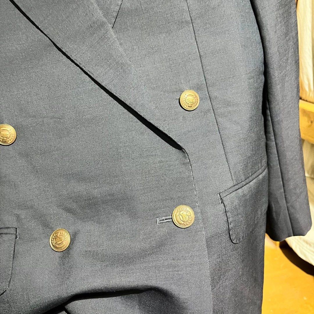 Vtg Burberry blazer (Category: Luxury Apparel) located in Manila. Submitted by wear_it5k (Listing ID 1462003651, Image 3). Description: .