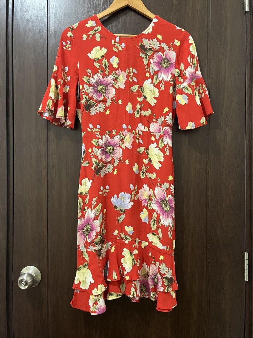 Warehouse- Floral dress (Category: Dresses) located in Manila. Submitted by mentone (Listing ID 1461852225, Image 2). Description: Waist 25” | Length 37” Viscose fabric .