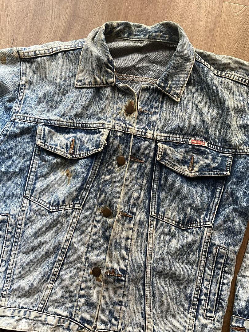Acid Washed Denim Oversized Jacket (Category: Coats, Jackets and Outerwear) located in Quezon City. Submitted by pinkvanilla.milfshake (Listing ID 1462007149, Image 2). Description: With stains, idk if natatanggal pa Oversized.