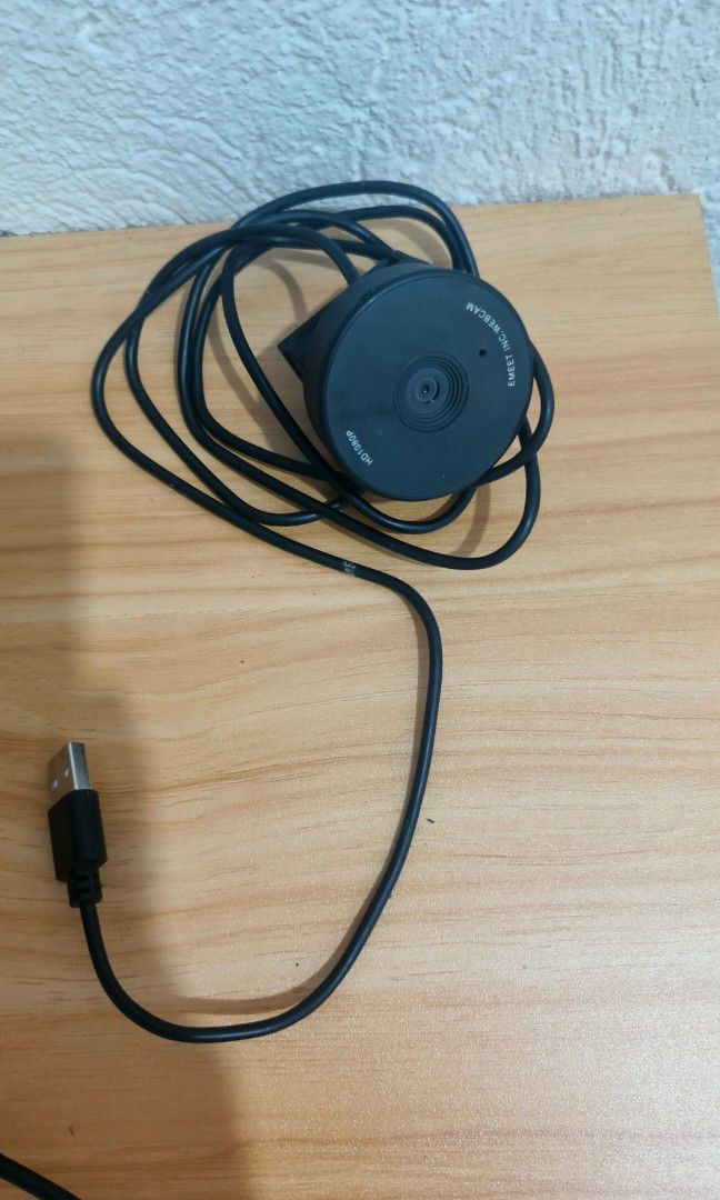 Webcam and Headset ( take all) (Category: Webcams) located in Quezon City. Submitted by meemee30 (Listing ID 1461924791, Image 2). Description: .