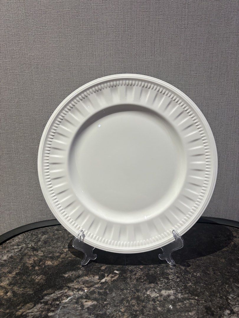 Wedgwood Colosseum Dinner Plate (Category: Dinnerware & Cutlery) located in Manila. Submitted by foundhouseph (Listing ID 1461920907, Image 1). Description: Wedgwood Colosseum Dinner Plate Price:550php Quantity: 1 pc. only Condition: in good condition. With light scratches. Dimension: 10-3/4”.