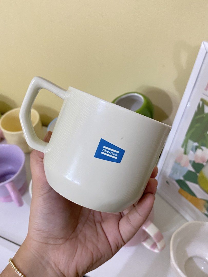 WHITE ATLAS CAPCO MUG (Category: Coffee & Tea Tableware) located in Dasmarinas. Submitted by hannah.oakph (Listing ID 1461831727, Image 2). Description: .
