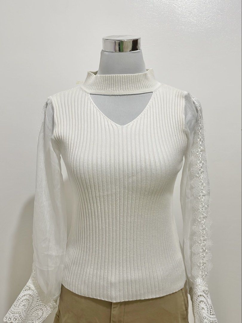 white longsleeve with neck collar (Category: Longsleeves) located in San Fernando. Submitted by kyezh0u (Listing ID 1461879963, Image 1). Description: like new condition, no issues !! dm me for more deets 💗.