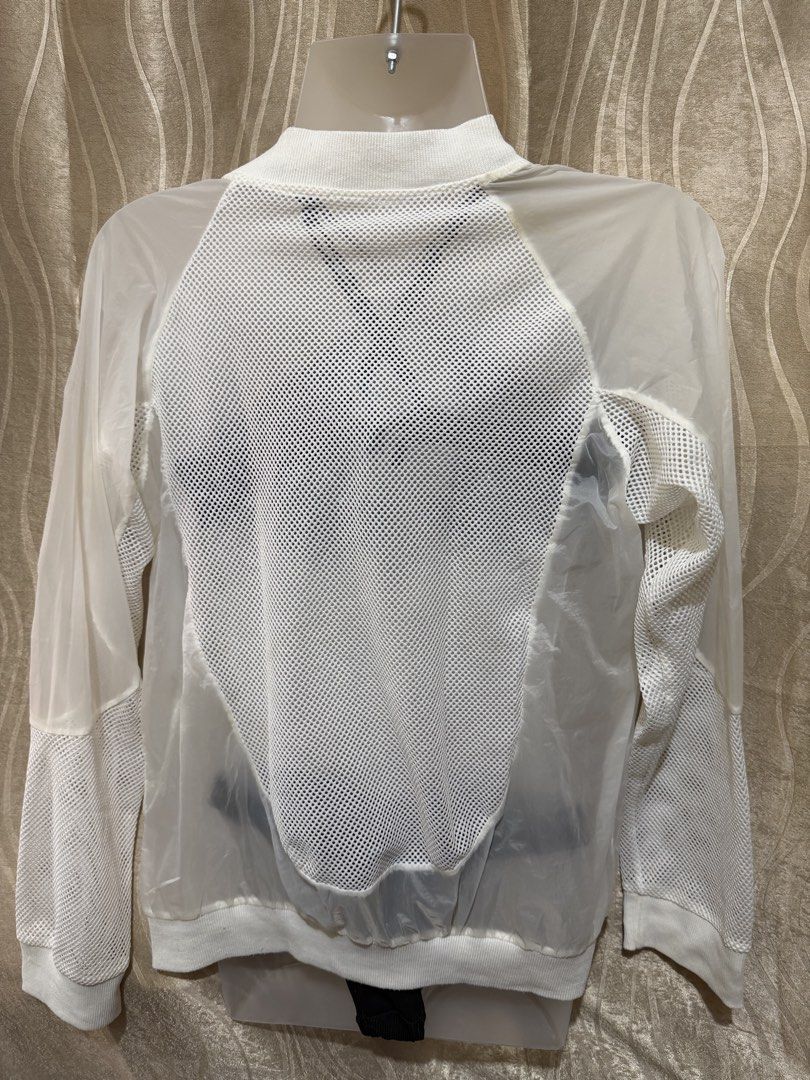 White Mesh Active Zip-Up Jacket / Lightweight Workout & Beach Cover-Up (Category: Bikinis & Swimsuits) located in Caloocan City. Submitted by lovedbyzee (Listing ID 1461910083, Image 3). Description: Send a message if you need exact measurements or have any questions! ✨ •📍North Caloocan / Fairview, Q,C • 🚚 J&T / Lalamove • 💰GCash / Maribank #activewear #gymjacket #meshjacket #whitejacket #athleisure #beachcoverup #workoutapparel⁠.