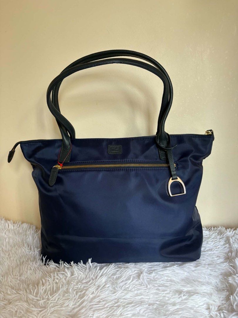 Why Nylon Harness Light Handle Shoulder Bag (Category: Shoulder Bags) located in Manila. Submitted by lovveegeli (Listing ID 1461986533, Image 1). Description: .