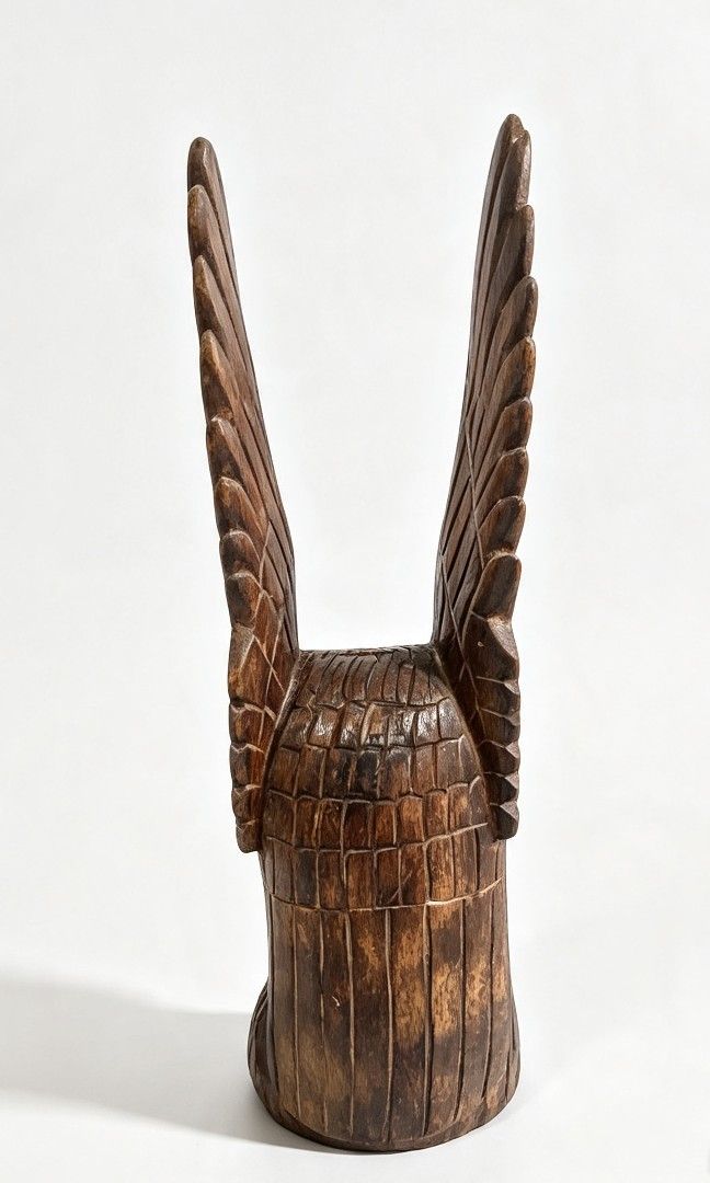Wooden Eagle Display (Category: Other Home Decor) located in Bulacan. Submitted by gjeen (Listing ID 1461814254, Image 3). Description: - 17 x 5.5 in - hardwood (heavy) - with crack on one side, please refer to the picture for reference.