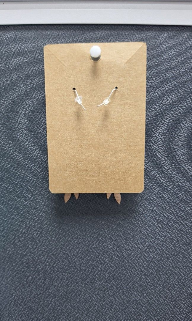 Wooden Earrings (Category: Earrings) located in Dasmarinas. Submitted by 32mimimi (Listing ID 1461843095, Image 3). Description: .