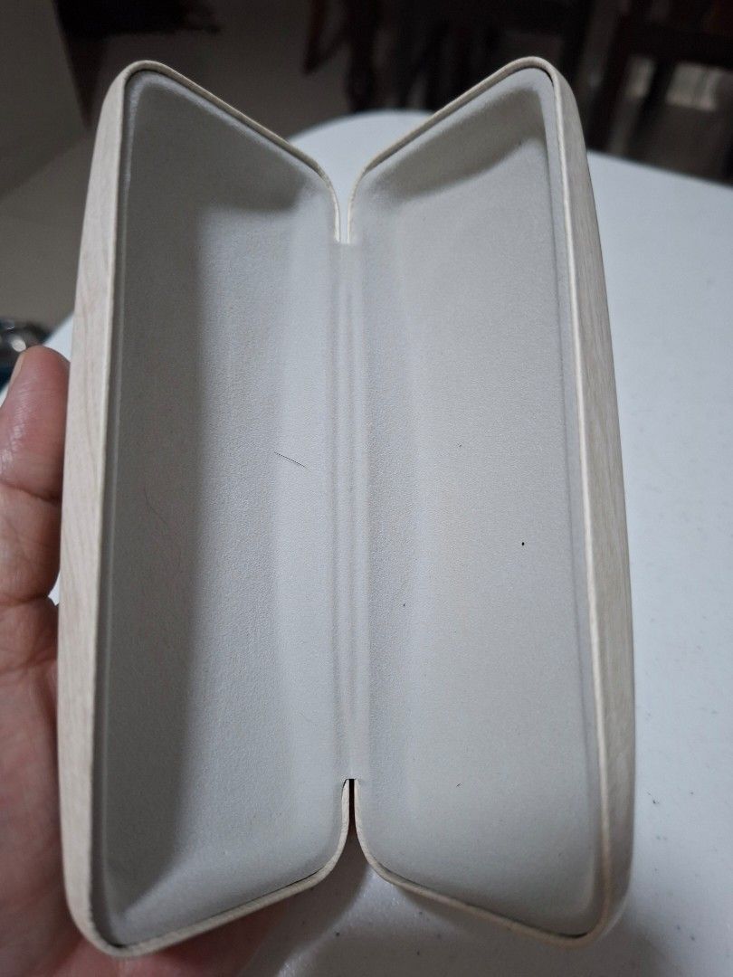 WOODEN EYEWEAR CASE (Category: Sunglasses & Eyewear) located in Las Pinas. Submitted by annachiaonair2037 (Listing ID 1461857142, Image 2). Description: WOODEN EYEWEAR CASE FROM JAPAN.