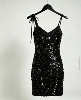 (Category: ) located in . Submitted by cloth.ly (Listing ID 1461799668, Image 1). Description: .