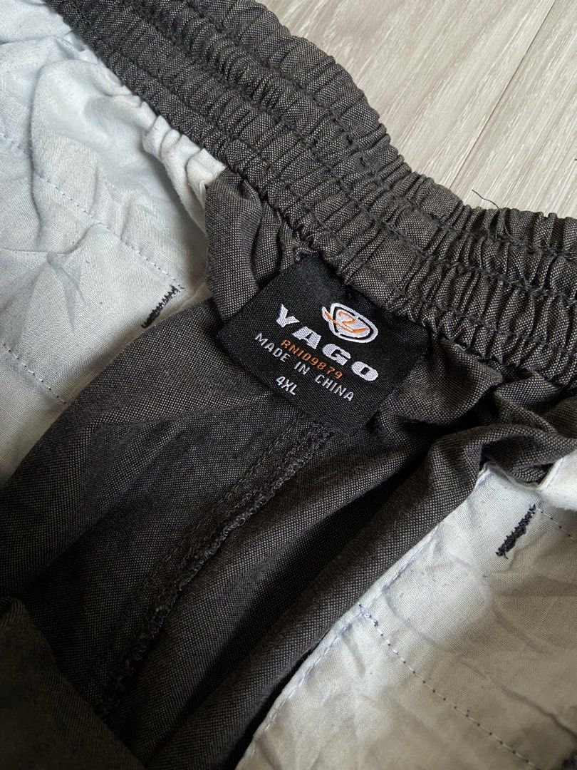 YAGO Cargo Shorts 4XL Grey Drawstring Waist (Category: Shorts) located in Cavite. Submitted by hail1530 (Listing ID 1461877393, Image 2). Description: - Brand: YAGO - Color: Grey - Style: Cargo Shorts - Size: 4XL - Features: Elastic waistband with drawstring, two side pockets, two cargo pockets - Origin: Made in China.