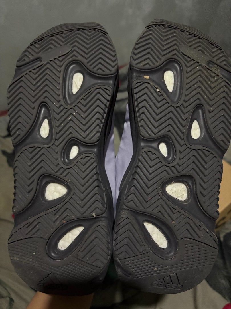Yeezy 700 mnvn (Category: Sneakers) located in General Trias. Submitted by kyvampp (Listing ID 1461944838, Image 2). Description: Yeezy 700 mnvn authentic issue may sira ung lacing hole ( see last pic) Location: cavite MOP: gcash.