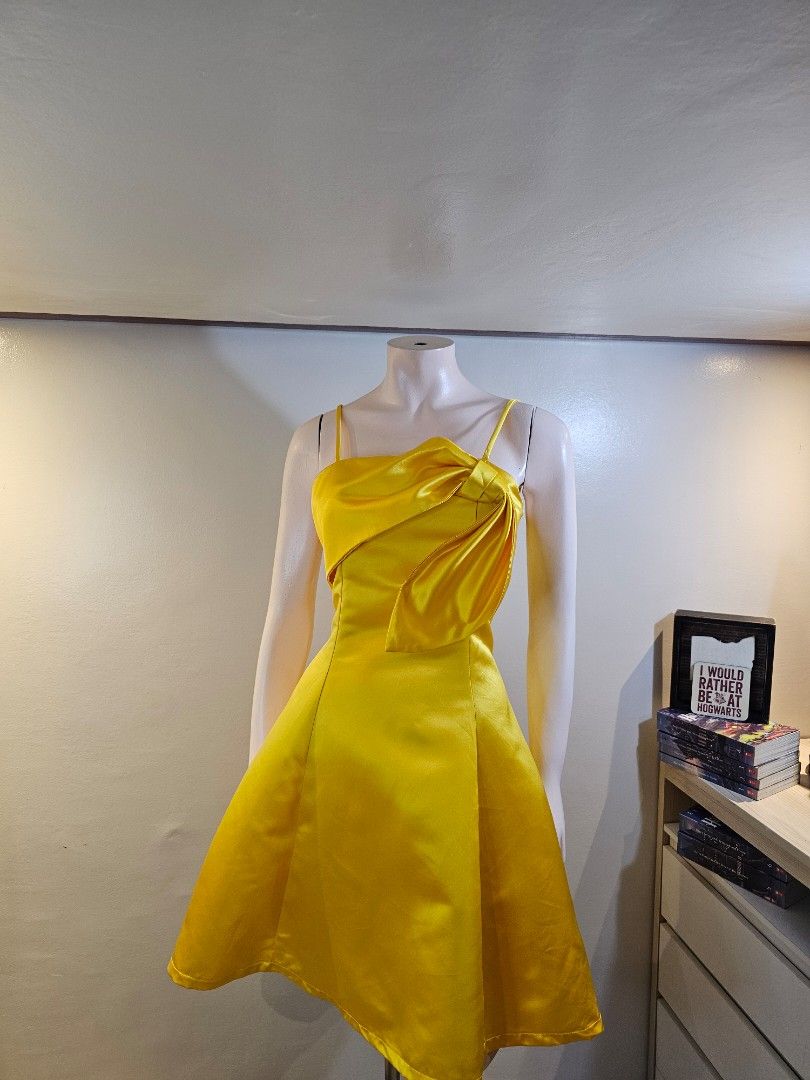 Yellow Satin Cocktail Dress (Category: Dresses) located in Antipolo. Submitted by ancheska_ (Listing ID 1461801637, Image 1). Description: FOR RENT!!! Small- Medium No Issue 📍Upper Antipolo .