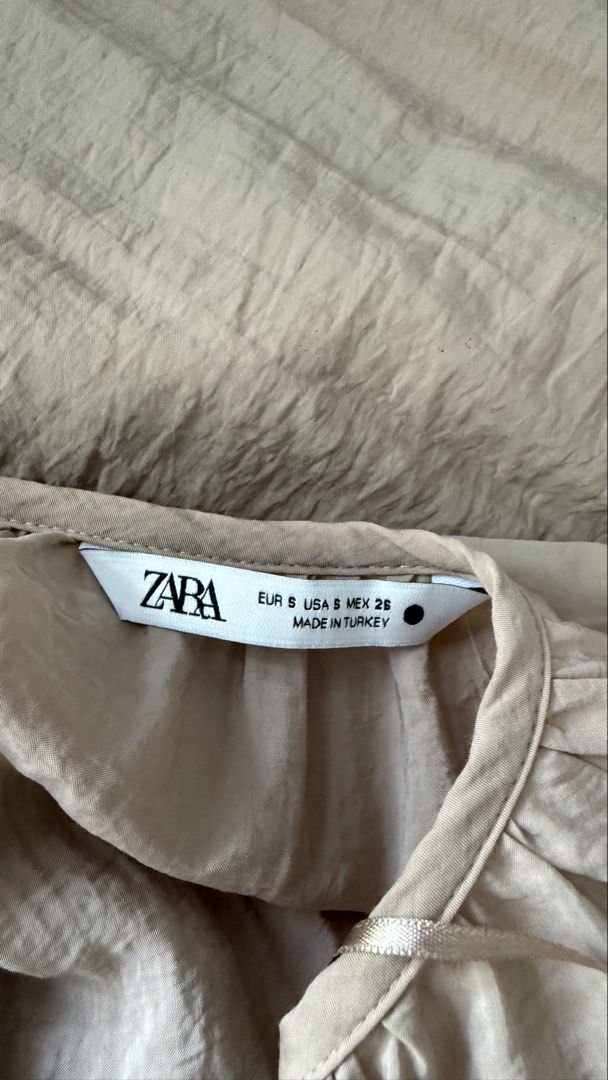 Zara Oversized Maxi Dress (Category: Dresses) located in Lapu Lapu. Submitted by prelovedstuffshop (Listing ID 1461890854, Image 3). Description: .